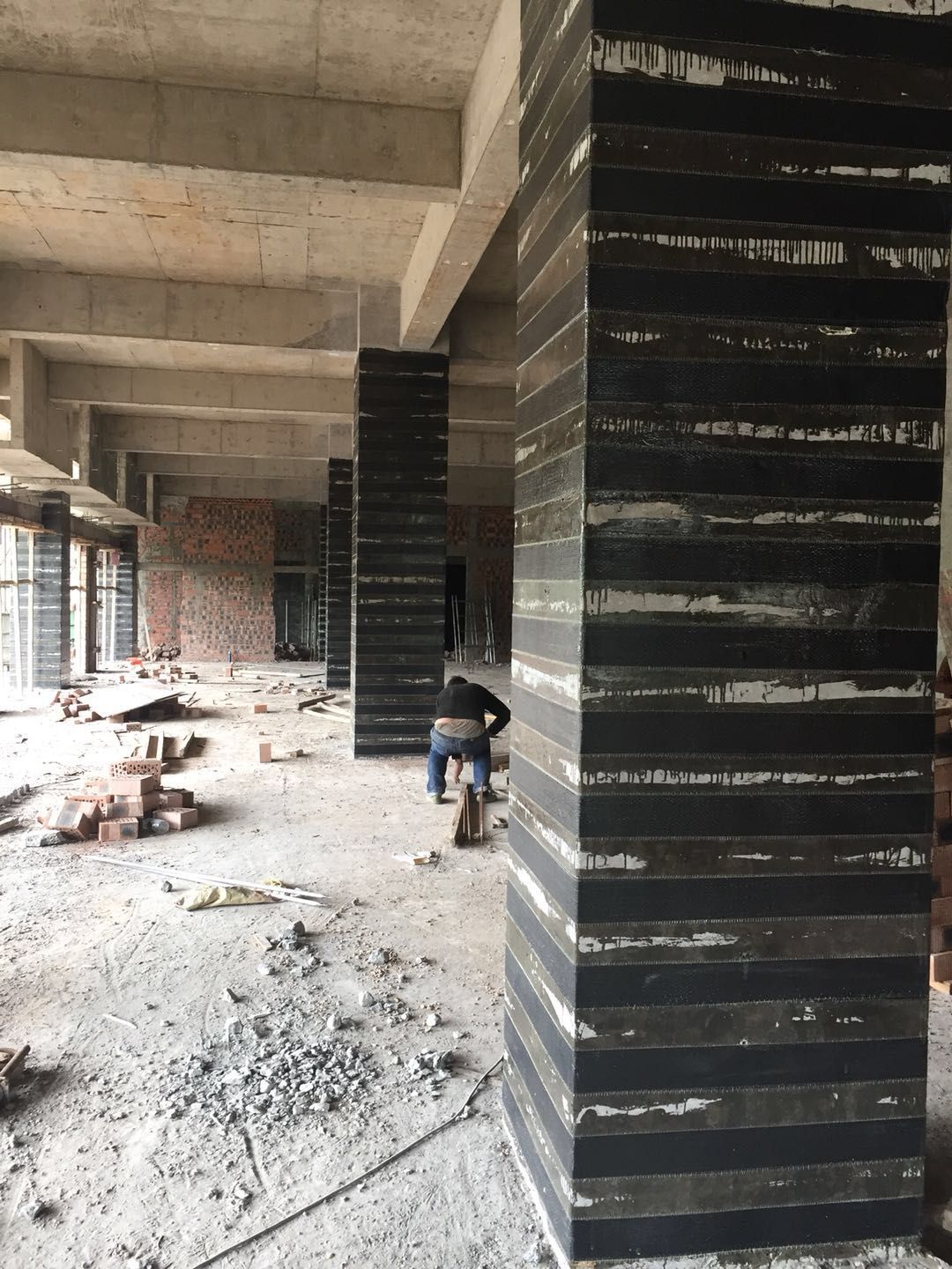 襄城碳纤维加固混凝土柱施工