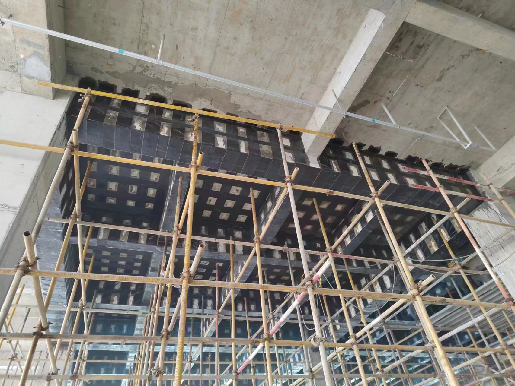 襄城加固公司承接植筋 粘钢 碳纤维等加固工程 资质齐全